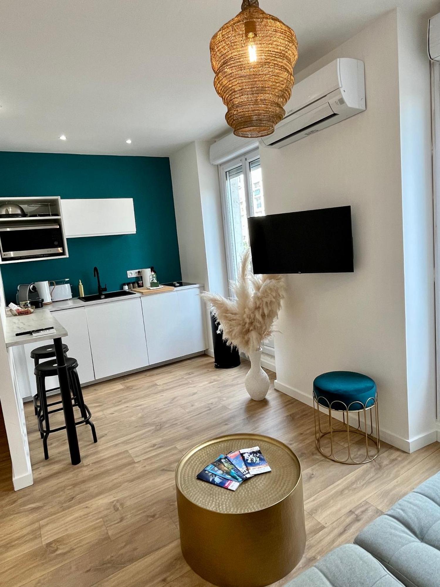 Cocon Chic Du Vieux Port - Clim Apartman Marseille Kültér fotó